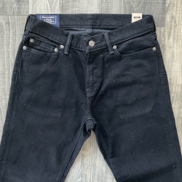 29x30 NWT Abercrombie Fitch Rustin Athletic Slim Jeans
Black 
Stretch - Picture 2 of 8